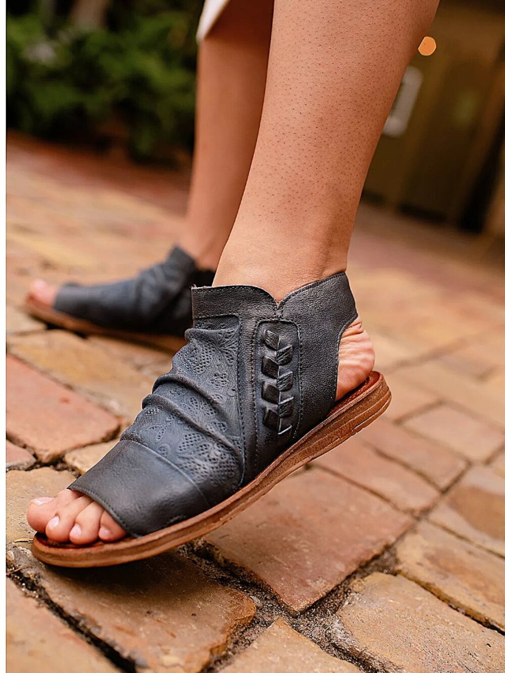 MIZ MOOZ Leather Flaire Flat Sandals Black